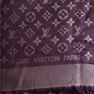 Louis Vuitton Monogram classic shawl